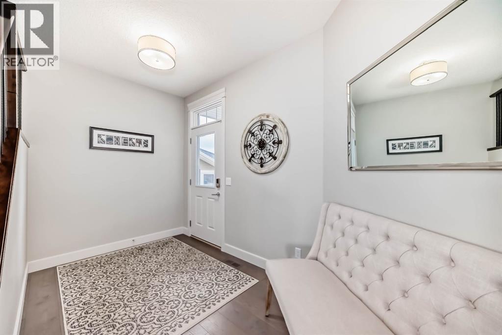 12 Emberside Glen, Cochrane, Alberta  T4C 2L6 - Photo 4 - A2279826