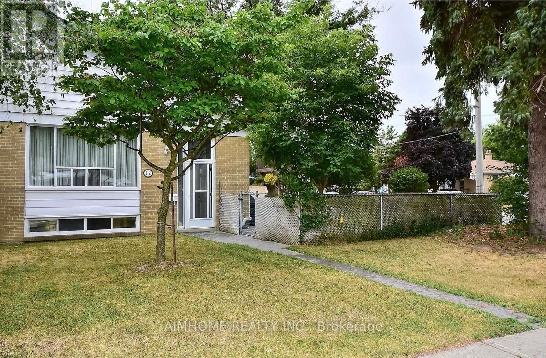 212 BEECHY DRIVE, Richmond Hill, Ontario