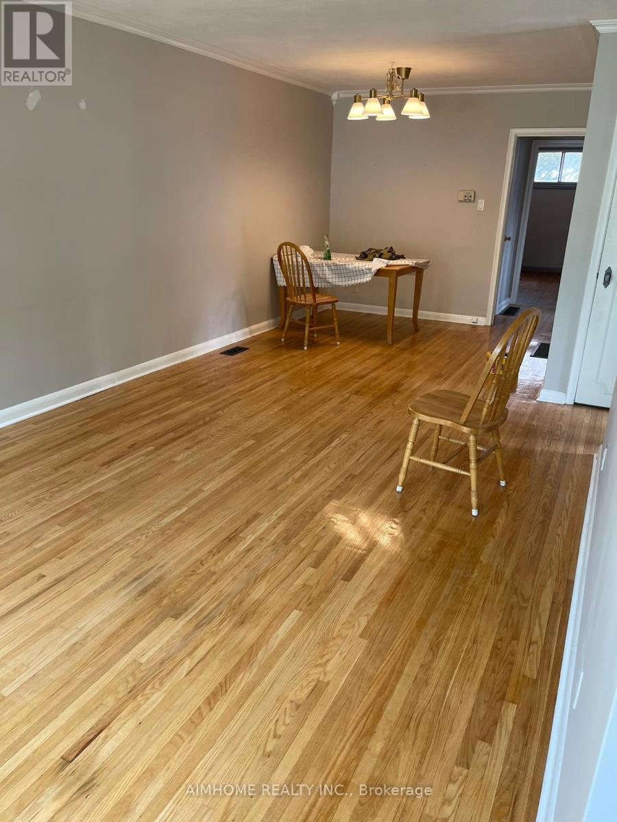 212 Beechy Drive, Richmond Hill, Ontario  L4C 2X7 - Photo 11 - N12773928