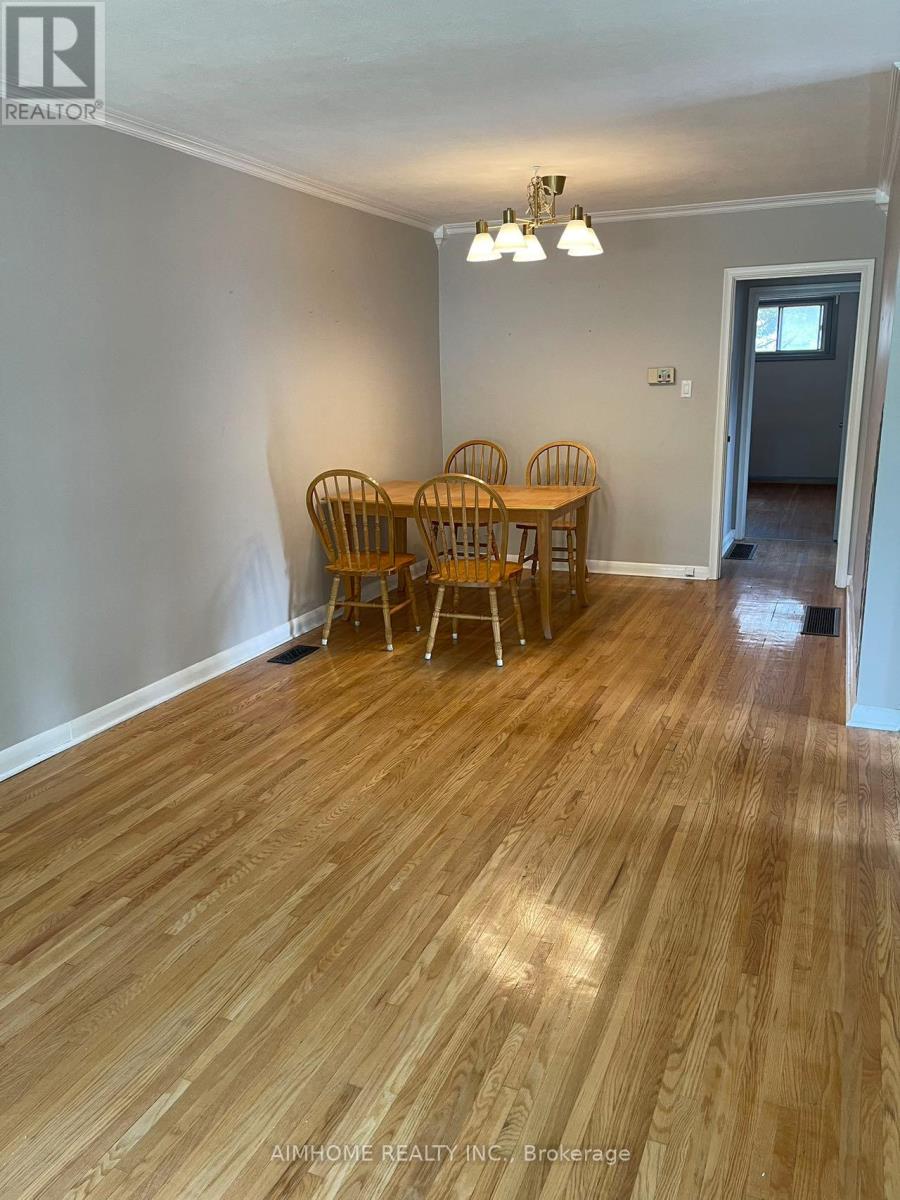 212 Beechy Drive, Richmond Hill, Ontario  L4C 2X7 - Photo 14 - N12773928