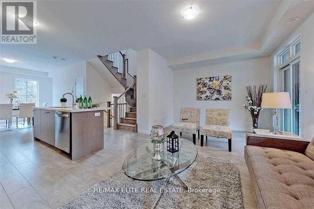 10270 Keele Street, Vaughan (Maple), Ontario  L6A 3Y9 - Photo 2 - N12773944