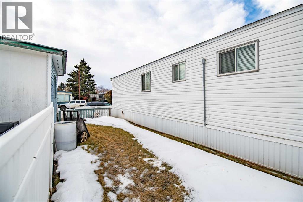 1012, 7050 Gray Drive, Red Deer, Alberta  T4P 1B9 - Photo 32 - A2285074
