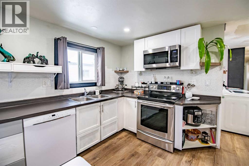 1012, 7050 Gray Drive, Red Deer, Alberta  T4P 1B9 - Photo 4 - A2285074