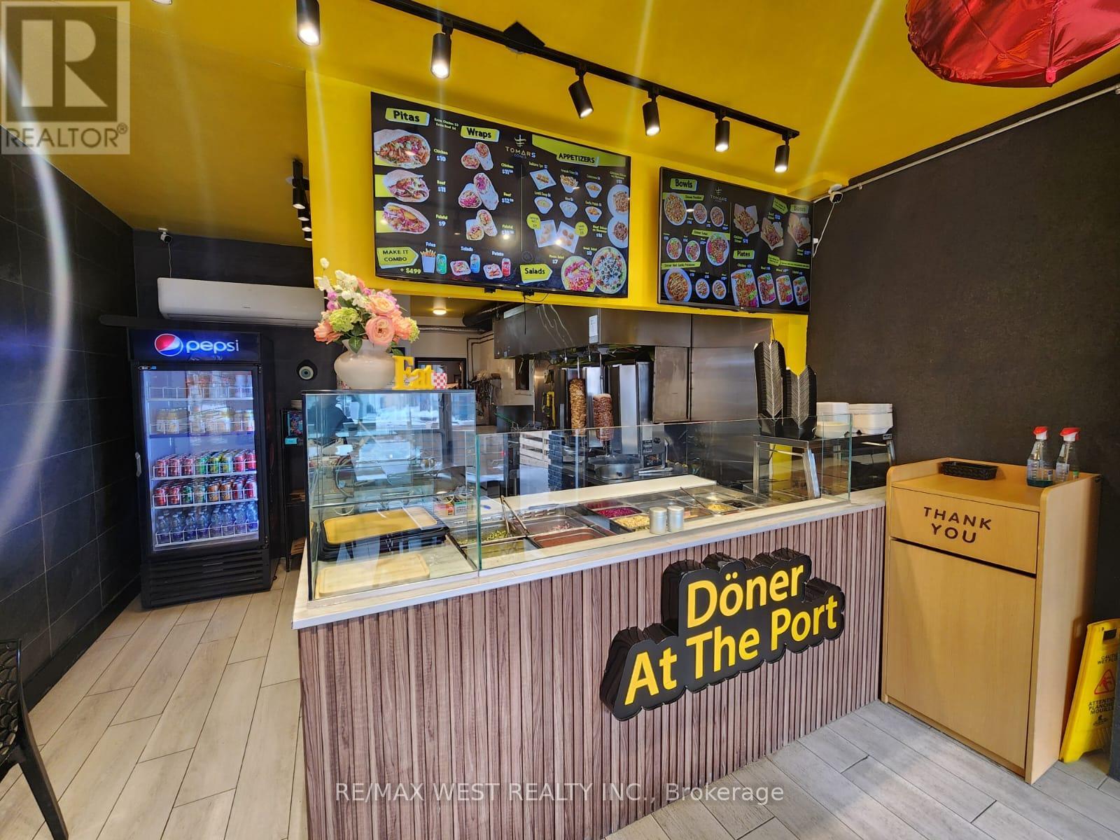 B - 94 Lake Shore Road E, Mississauga, Ontario  L5G 1E3 - Photo 13 - W12773904