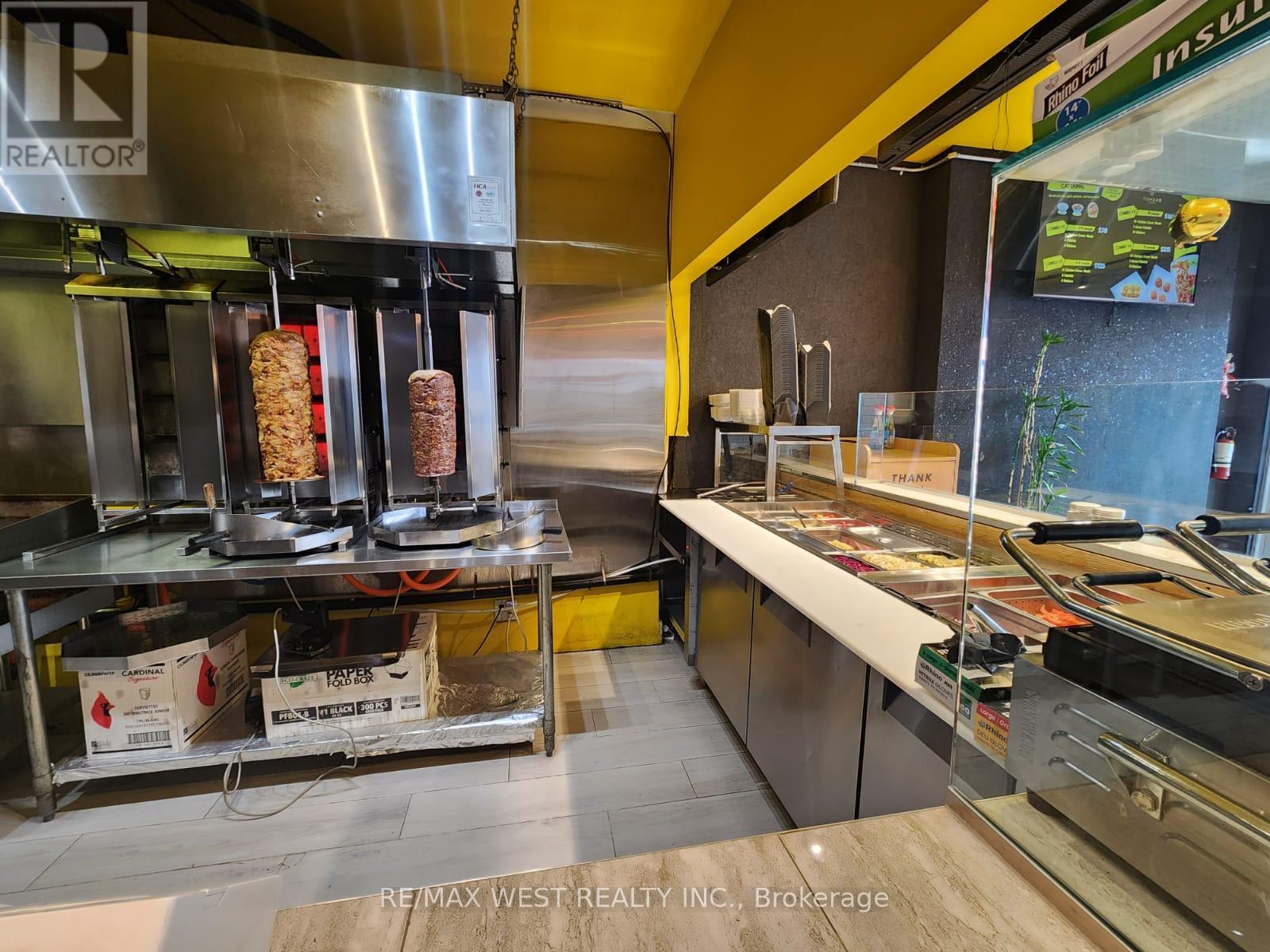 B - 94 Lake Shore Road E, Mississauga, Ontario  L5G 1E3 - Photo 16 - W12773904