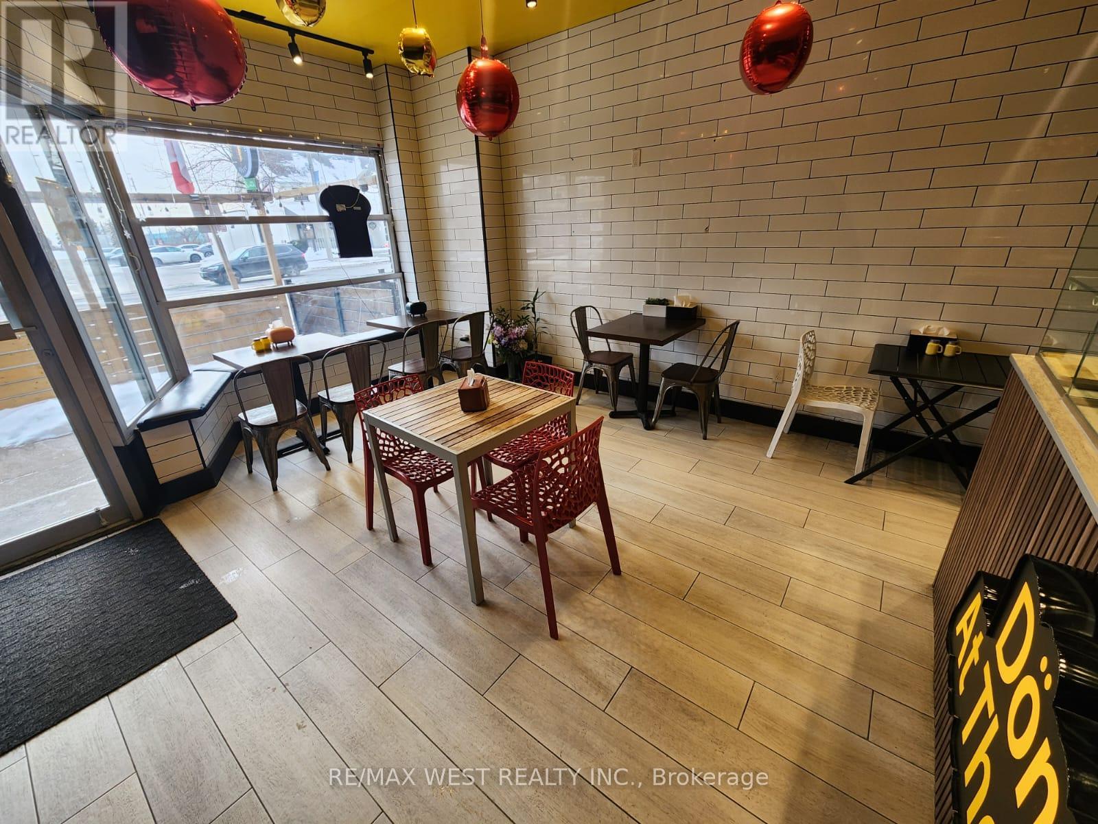 B - 94 Lake Shore Road E, Mississauga, Ontario  L5G 1E3 - Photo 17 - W12773904