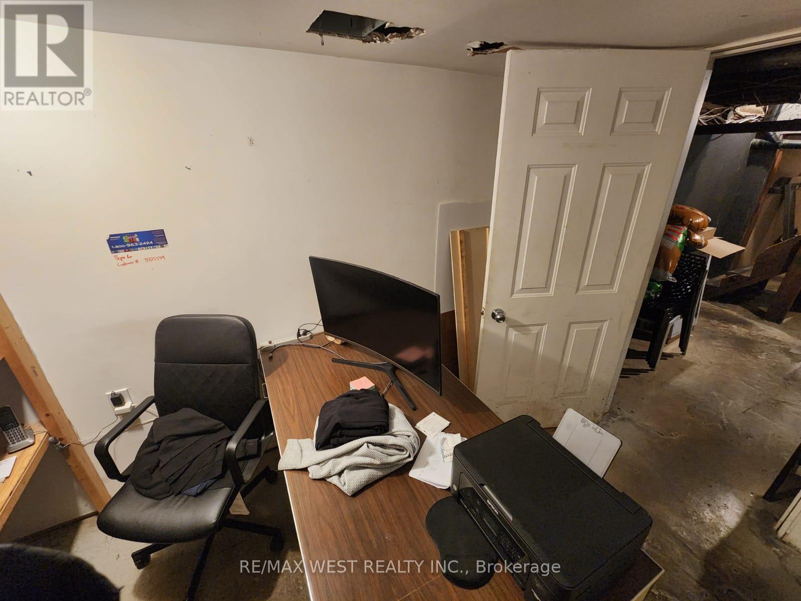 B - 94 Lake Shore Road E, Mississauga, Ontario  L5G 1E3 - Photo 43 - W12773904