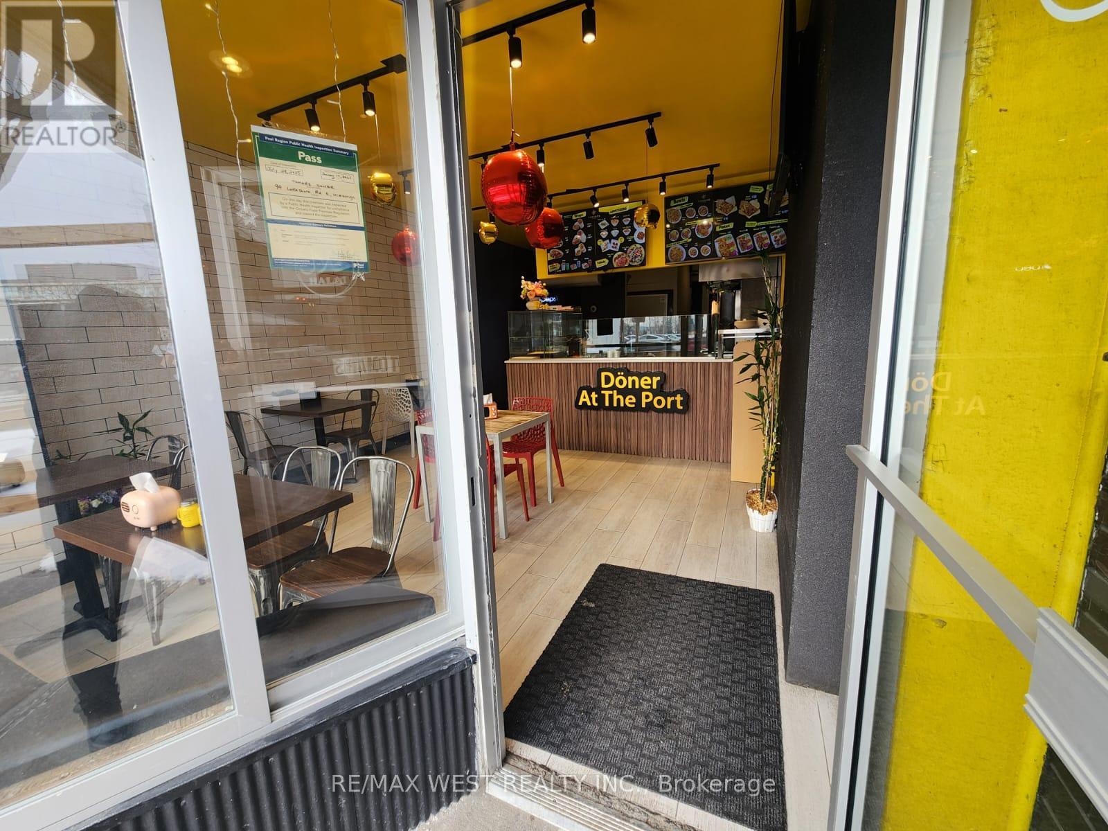 B - 94 Lake Shore Road E, Mississauga, Ontario  L5G 1E3 - Photo 9 - W12773904