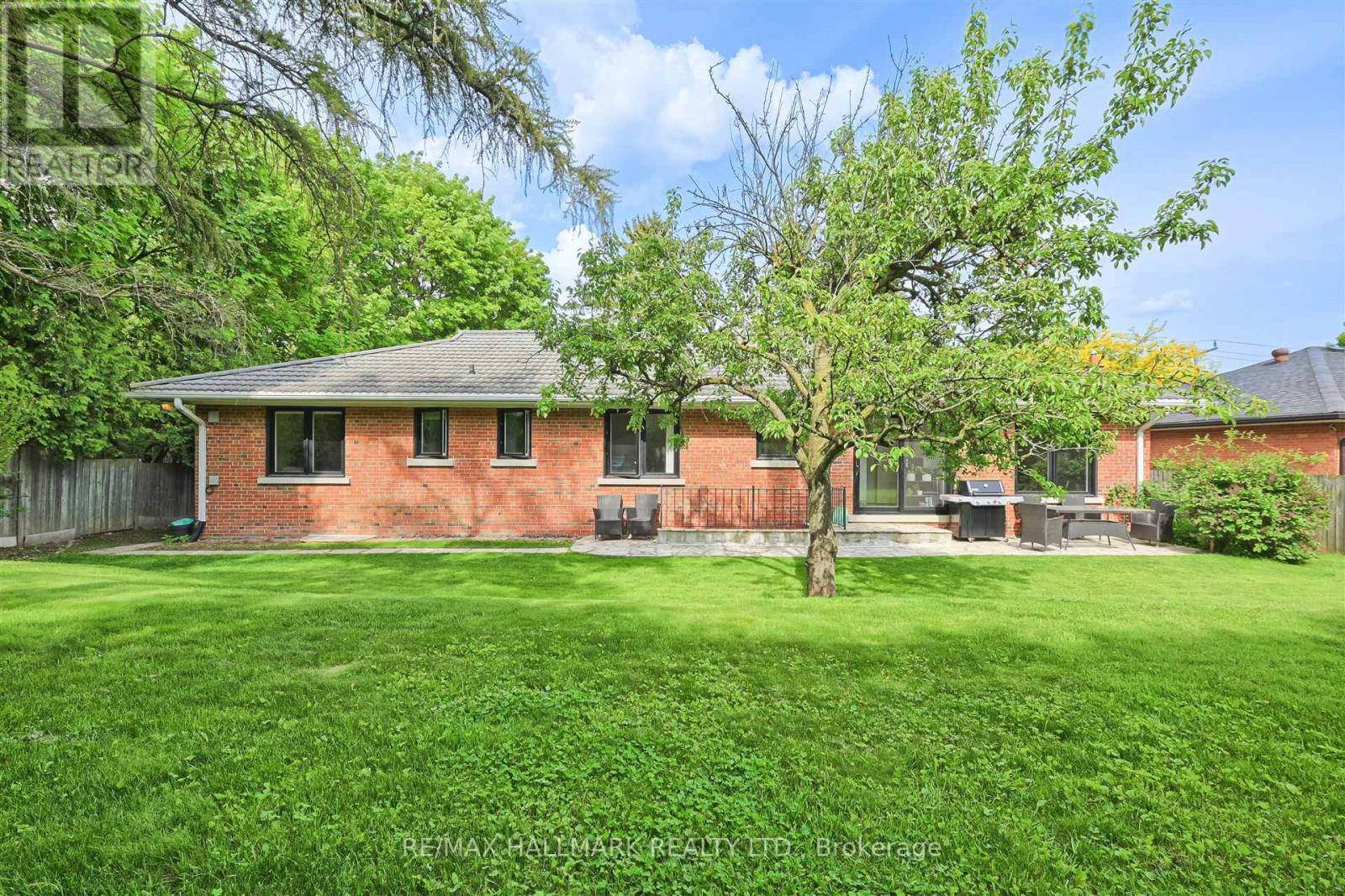 1616 Islington Avenue, Toronto, Ontario  M9A 3M6 - Photo 36 - W12773930