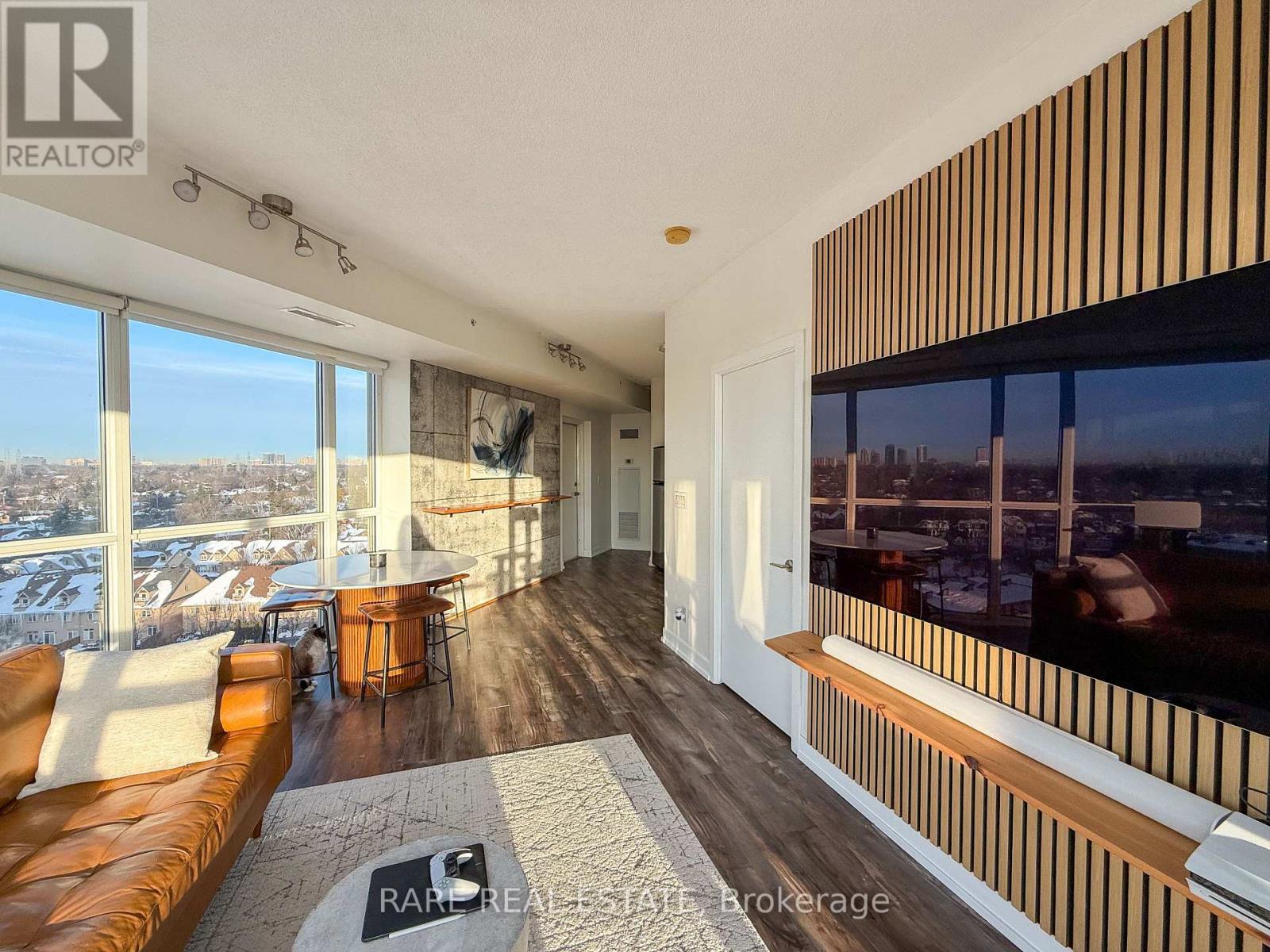 1009 - 5101 Dundas Street W, Toronto, Ontario  M9A 5G8 - Photo 2 - W12773936