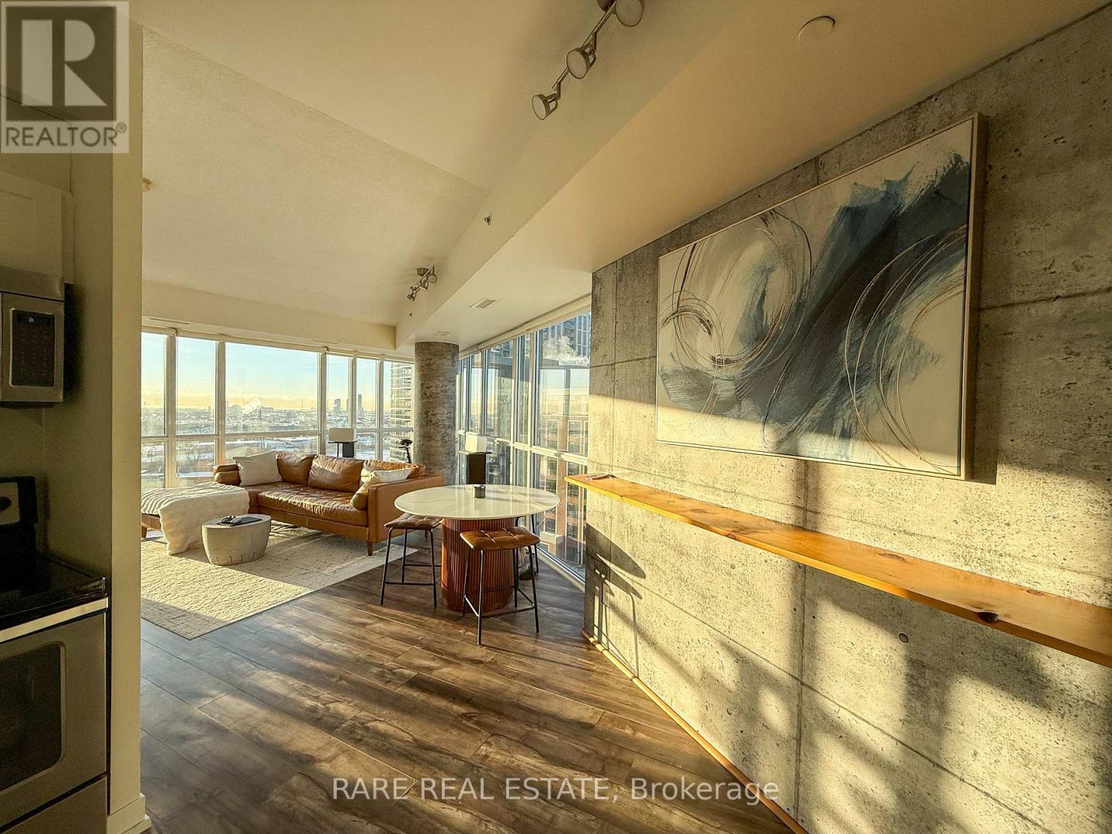 1009 - 5101 Dundas Street W, Toronto, Ontario  M9A 5G8 - Photo 4 - W12773936