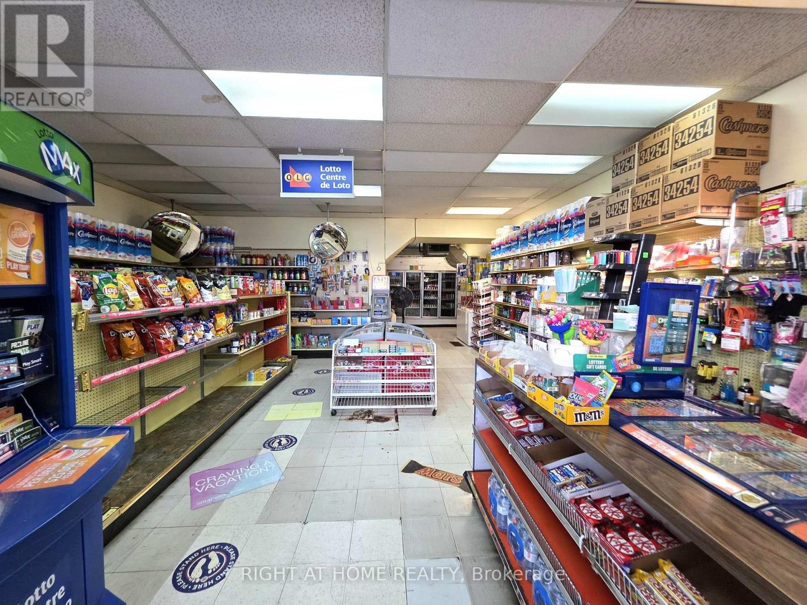 315 BARTON STREET E, Hamilton, Ontario