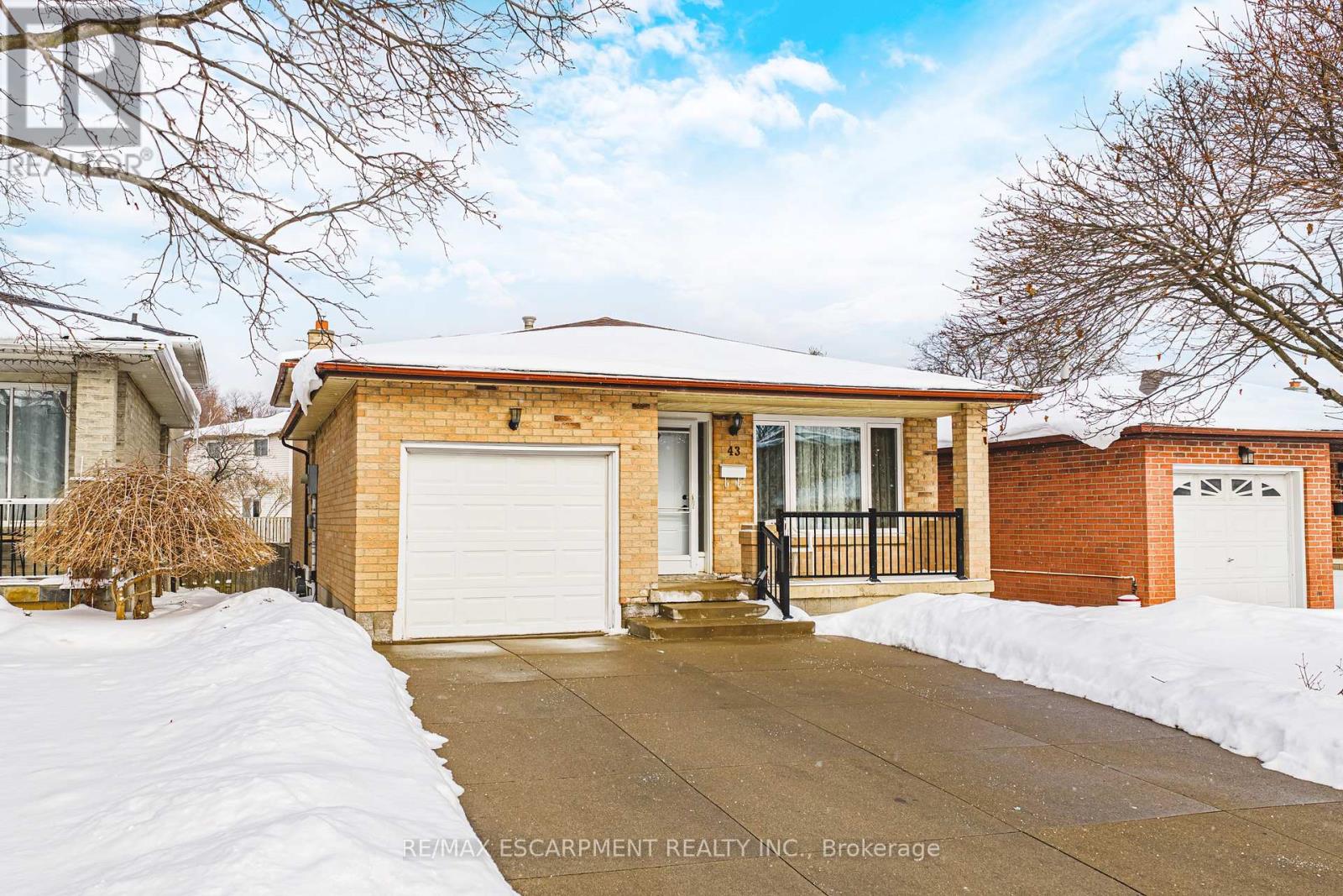 43 EVEREST STREET, Hamilton, Ontario
