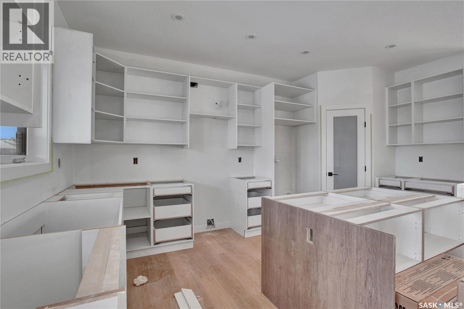 722 Casper Crescent, Warman, Saskatchewan  S0K 4S4 - Photo 6 - SK028128