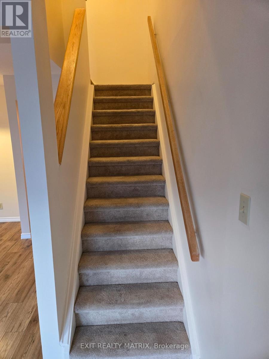 3 Bentbrook Crescent, Ottawa, Ontario  K2J 3X9 - Photo 10 - X12773964