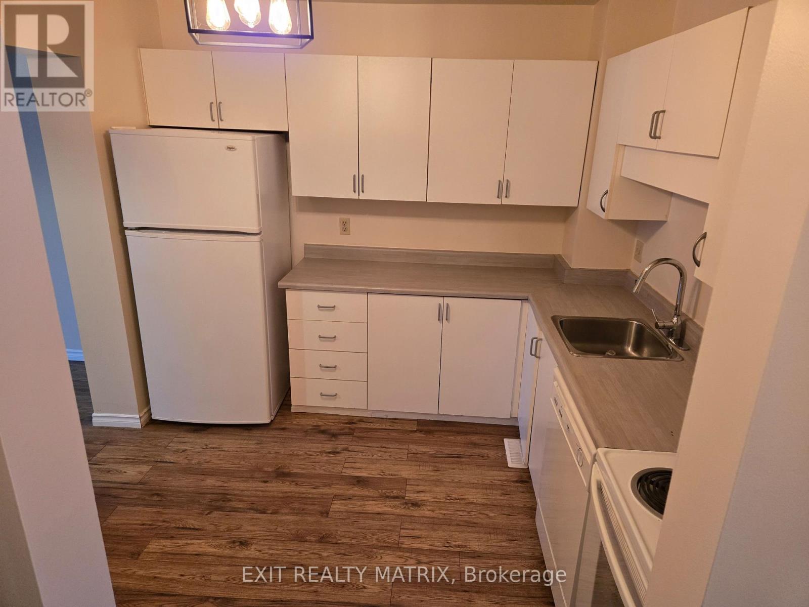 3 Bentbrook Crescent, Ottawa, Ontario  K2J 3X9 - Photo 5 - X12773964