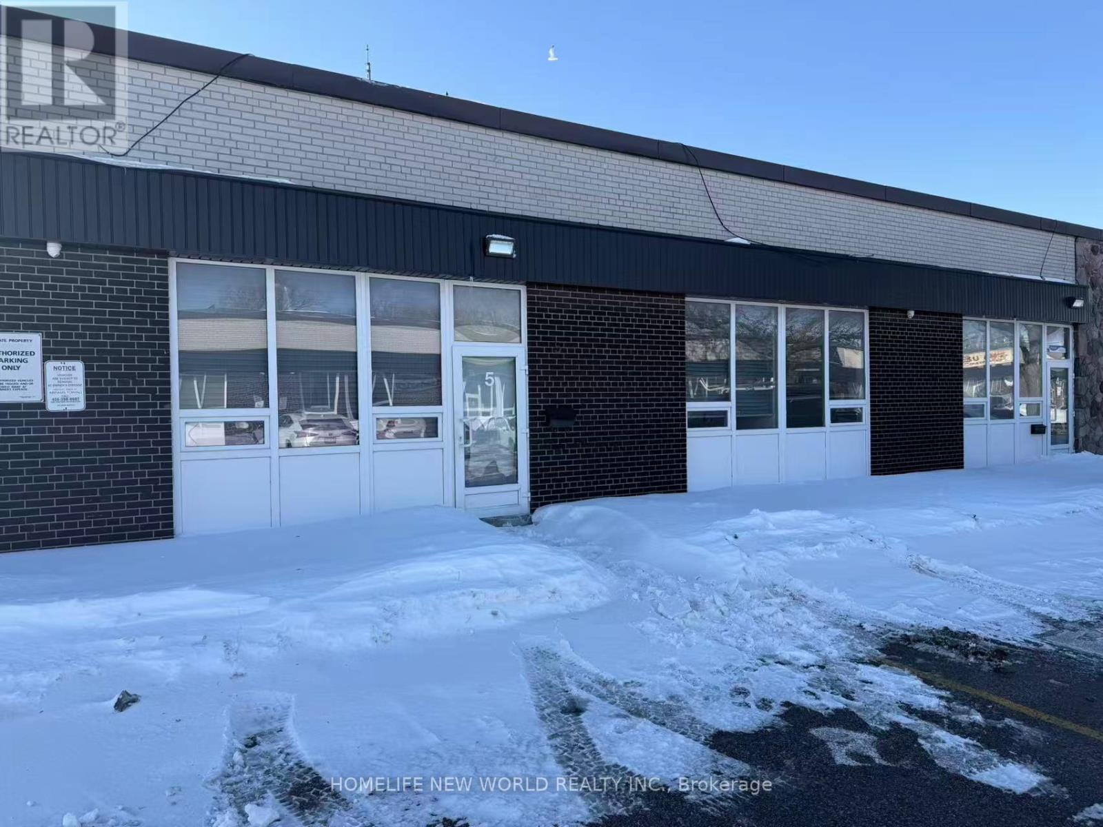 5 - 131 Sunrise Avenue, Toronto (Victoria Village), Ontario  M4A 1B2 - Photo 4 - C12759300