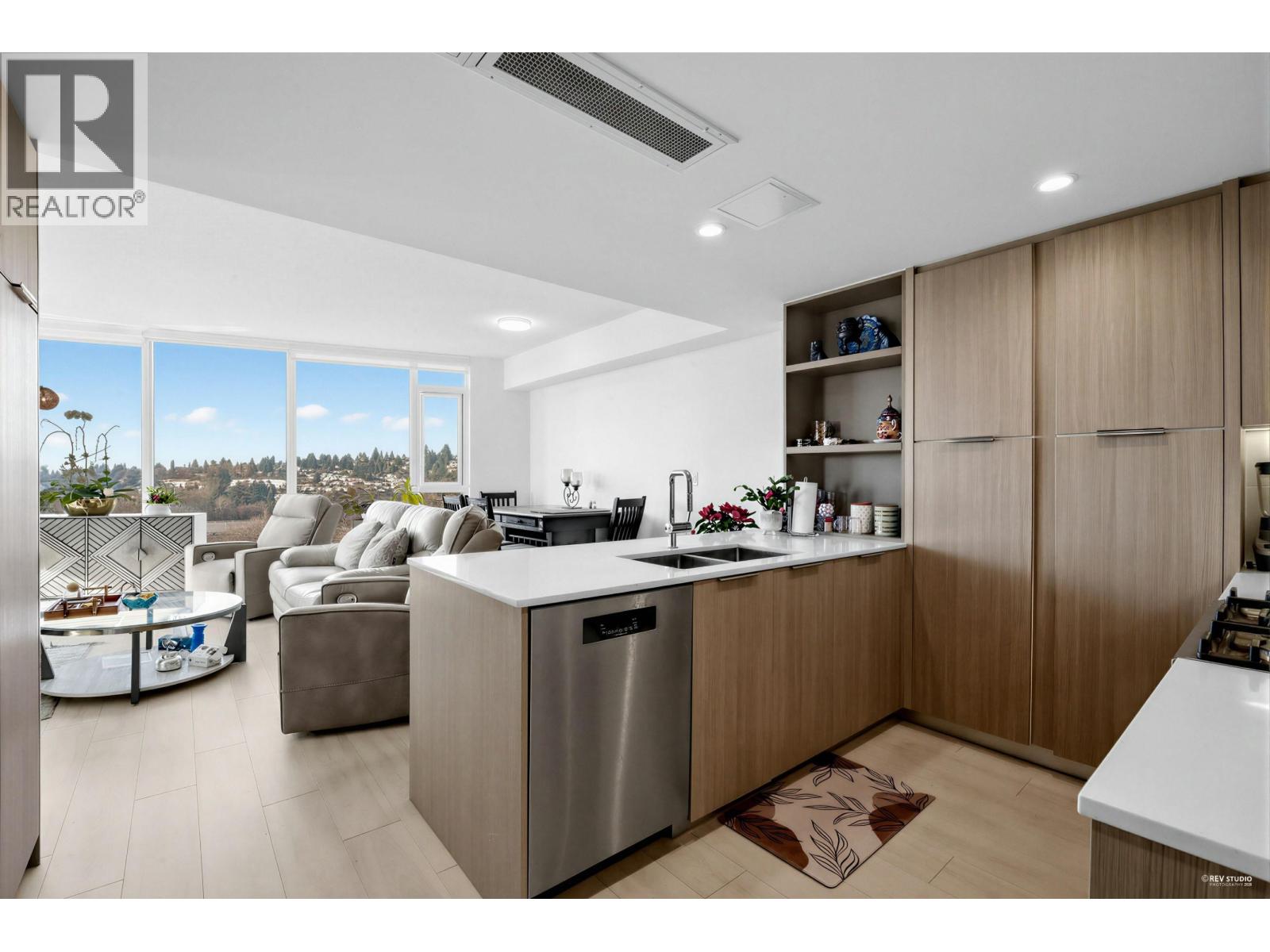 1906 1401 Hunter Street, North Vancouver, British Columbia  V7J 0E2 - Photo 3 - R3088286