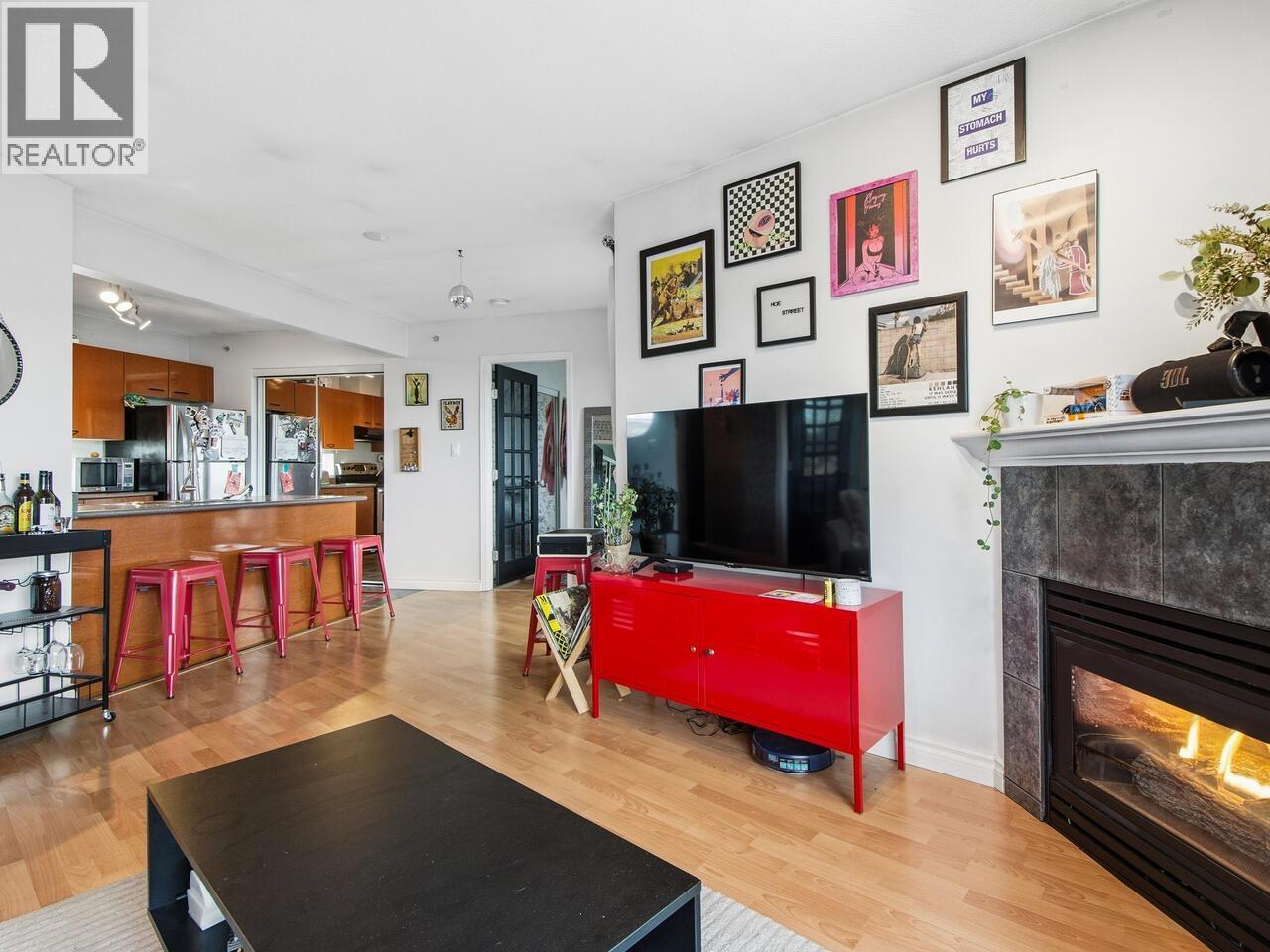 404 1688 E 8th Avenue, Vancouver, British Columbia  V5N 1T5 - Photo 8 - R3088312