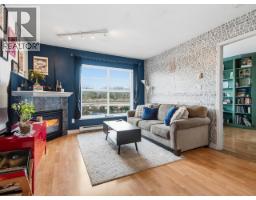 <div class="price">$698,000</div> 404 1688 E 8th Avenue, Vancouver<br><div style="margin-bottom:8px;"><small>Oakwyn Realty Ltd.</small></div><div class='bed_bath'>2 Bed | 2 Bath</div>