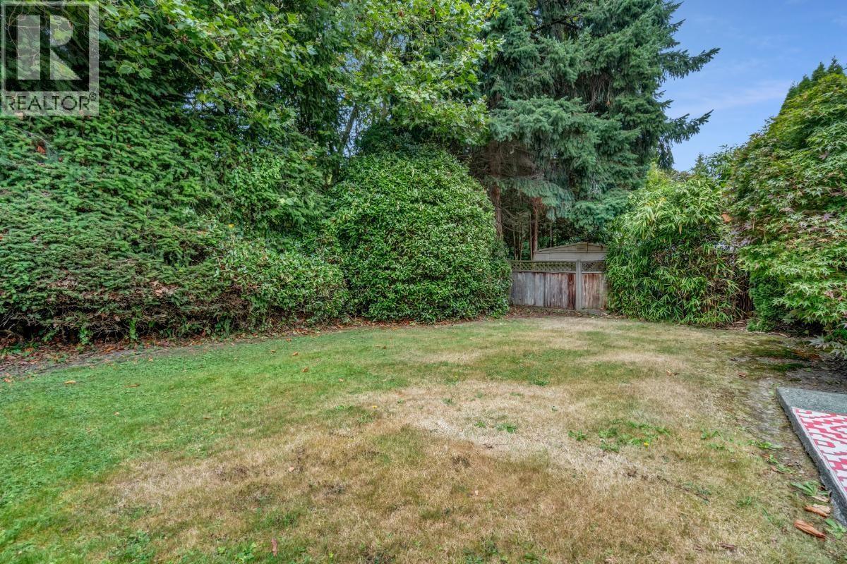 9231 Parksville Drive, Richmond, British Columbia  V7E 4K1 - Photo 5 - R3088290