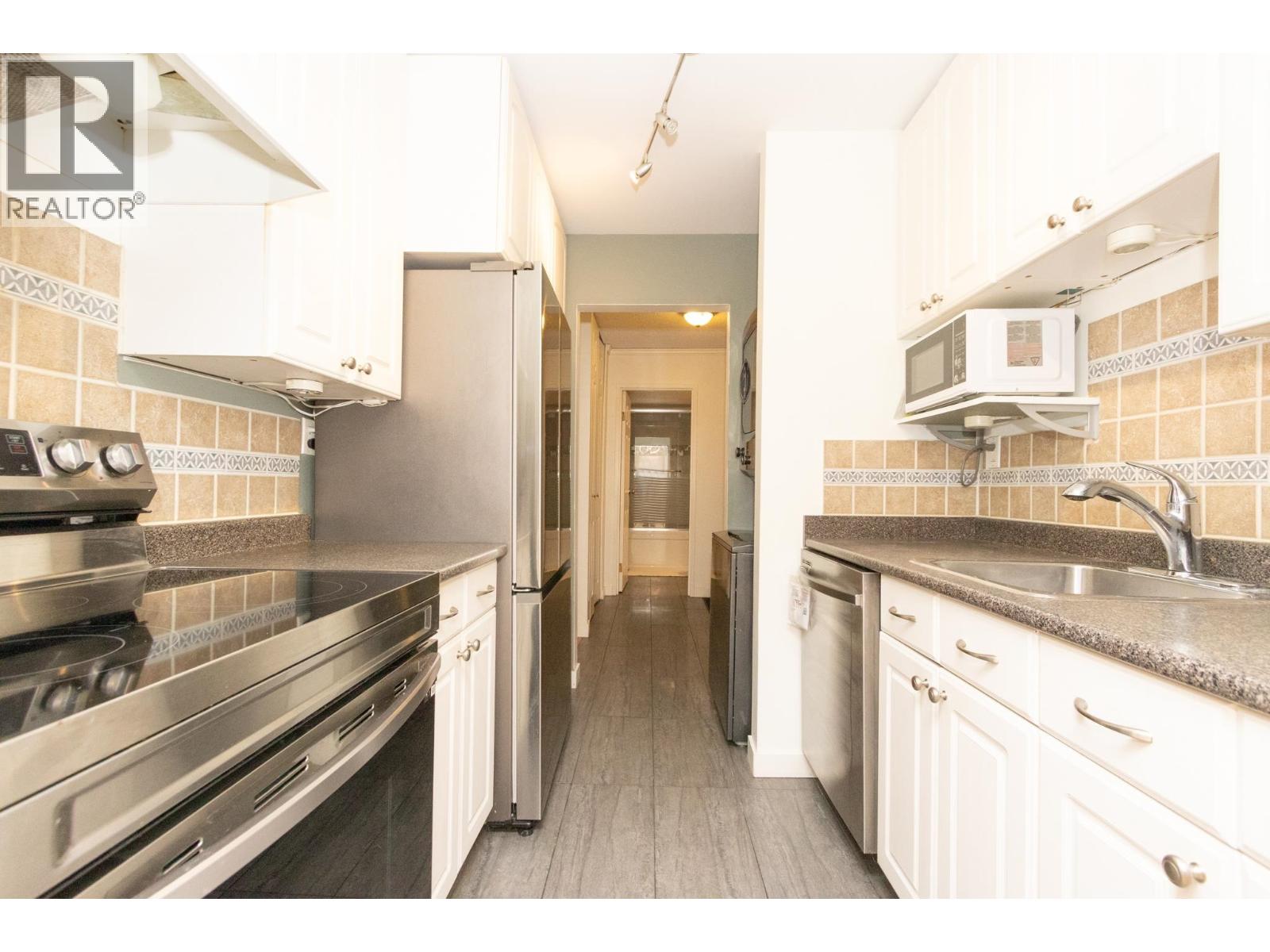 209 9880 Manchester Drive, Burnaby, British Columbia  V3N 4R3 - Photo 11 - R3088329