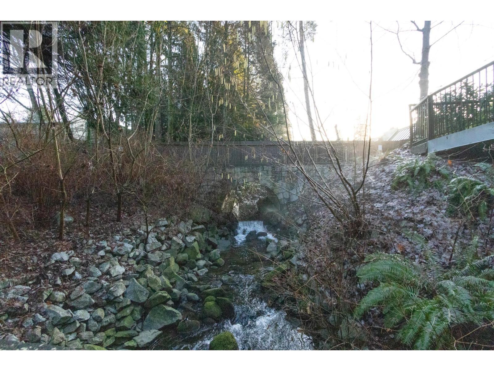 209 9880 Manchester Drive, Burnaby, British Columbia  V3N 4R3 - Photo 23 - R3088329