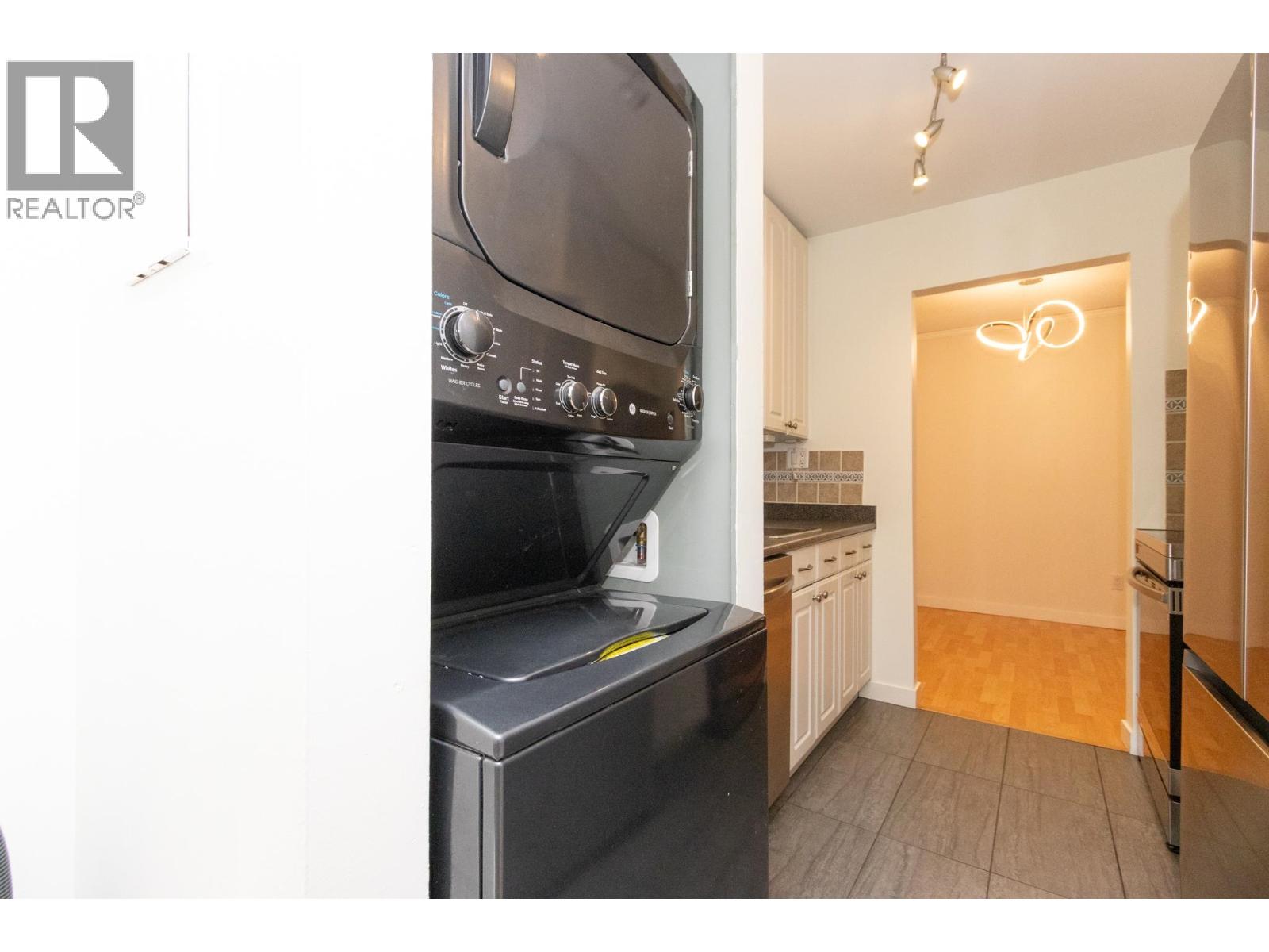 209 9880 Manchester Drive, Burnaby, British Columbia  V3N 4R3 - Photo 9 - R3088329