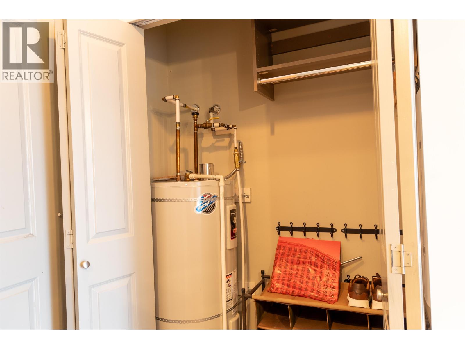 402 6875 Dunblane Avenue, Burnaby, British Columbia  V5H 3K6 - Photo 9 - R3087805