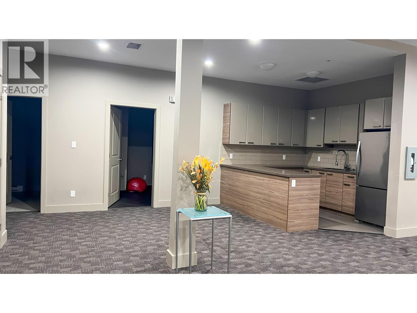 402 6875 Dunblane Avenue, Burnaby, British Columbia  V5H 3K6 - Photo 6 - R3087805