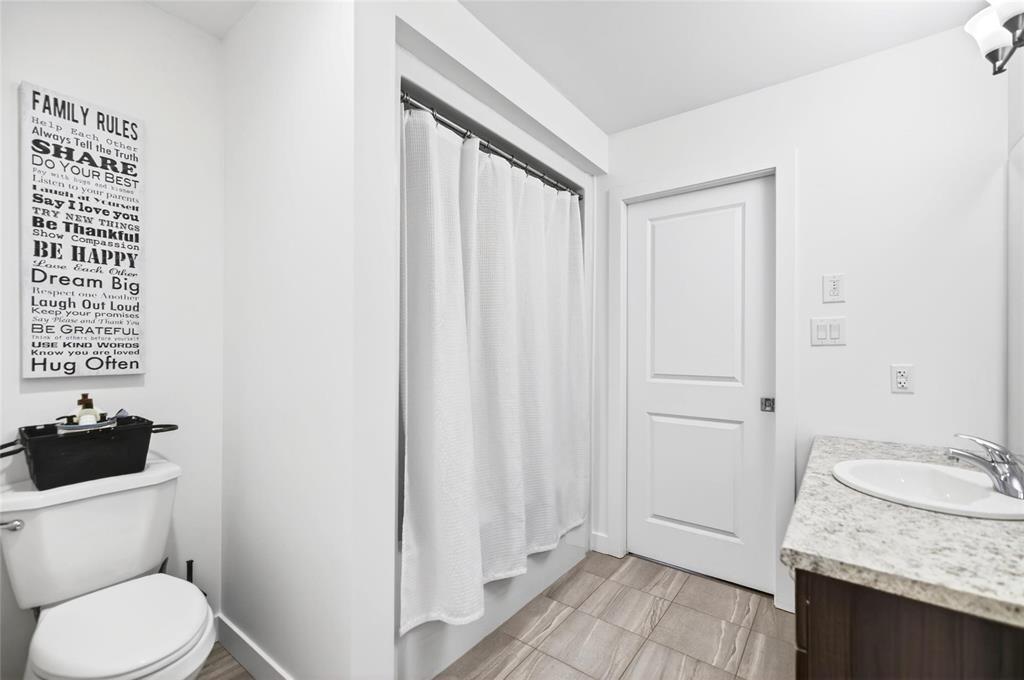 12 Bristol Drive, Steinbach, Manitoba  R5G 0Z9 - Photo 13 - 202602303