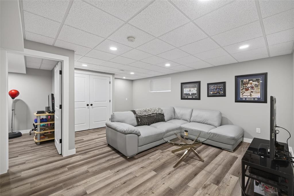 12 Bristol Drive, Steinbach, Manitoba  R5G 0Z9 - Photo 17 - 202602303