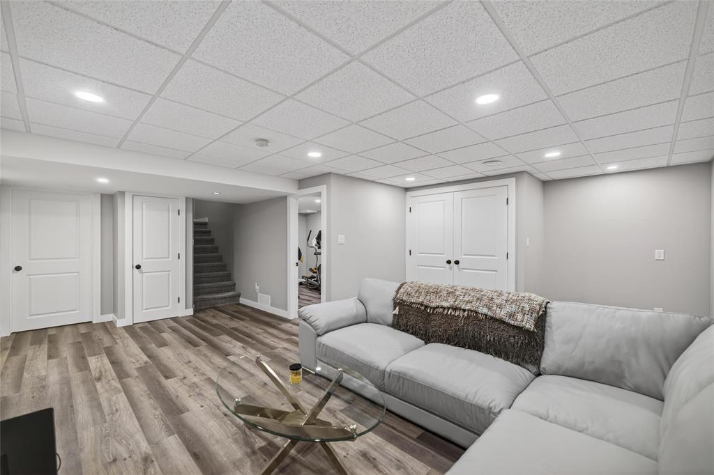 12 Bristol Drive, Steinbach, Manitoba  R5G 0Z9 - Photo 18 - 202602303