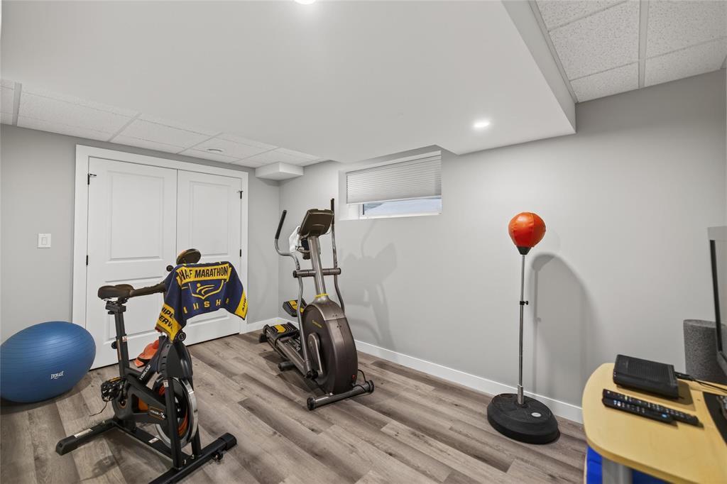 12 Bristol Drive, Steinbach, Manitoba  R5G 0Z9 - Photo 21 - 202602303