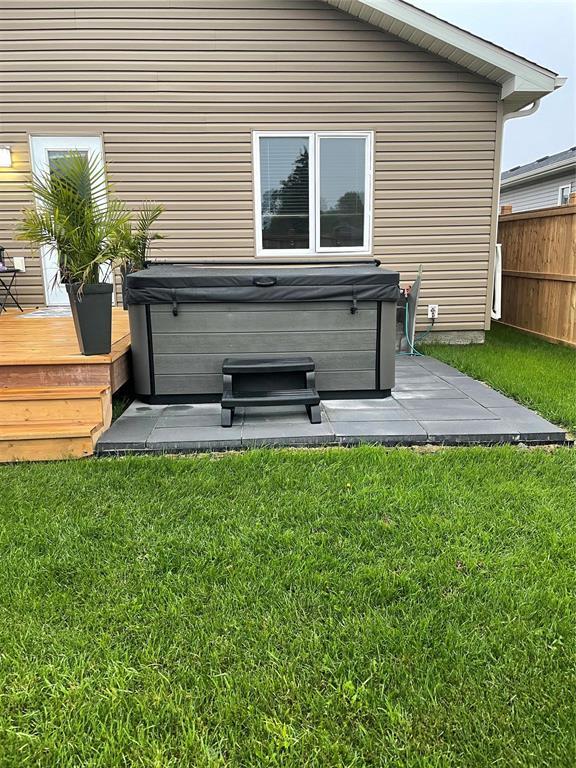 12 Bristol Drive, Steinbach, Manitoba  R5G 0Z9 - Photo 27 - 202602303