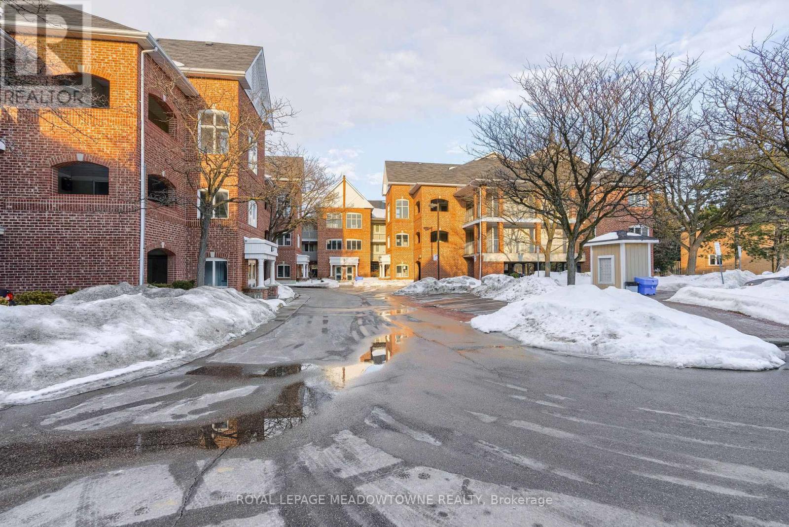 197 - 103 Bristol Road, Mississauga, Ontario  L4Z 3P4 - Photo 3 - W12773950