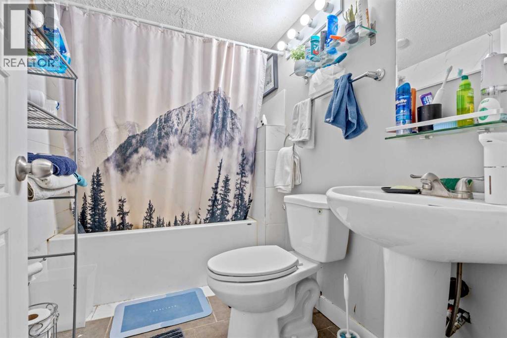 263 Doverview Crescent Se, Calgary, Alberta  T2B 1Y7 - Photo 36 - A2274126