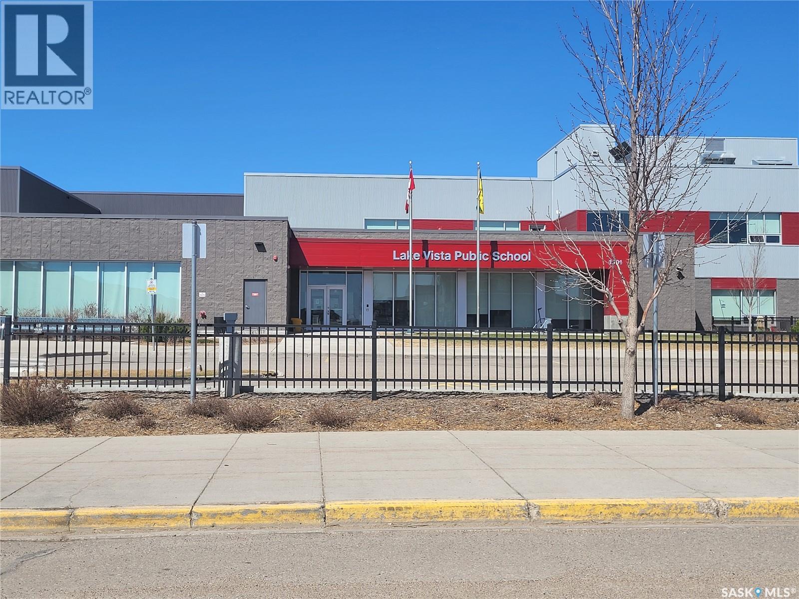 1048 3rd Street N, Martensville, Saskatchewan  S0K 2T1 - Photo 9 - SK028250