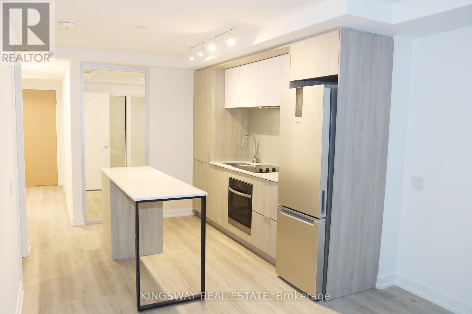 418 - 395 Square One Dr Drive, Mississauga, Ontario  L5B 0P6 - Photo 16 - W12768982