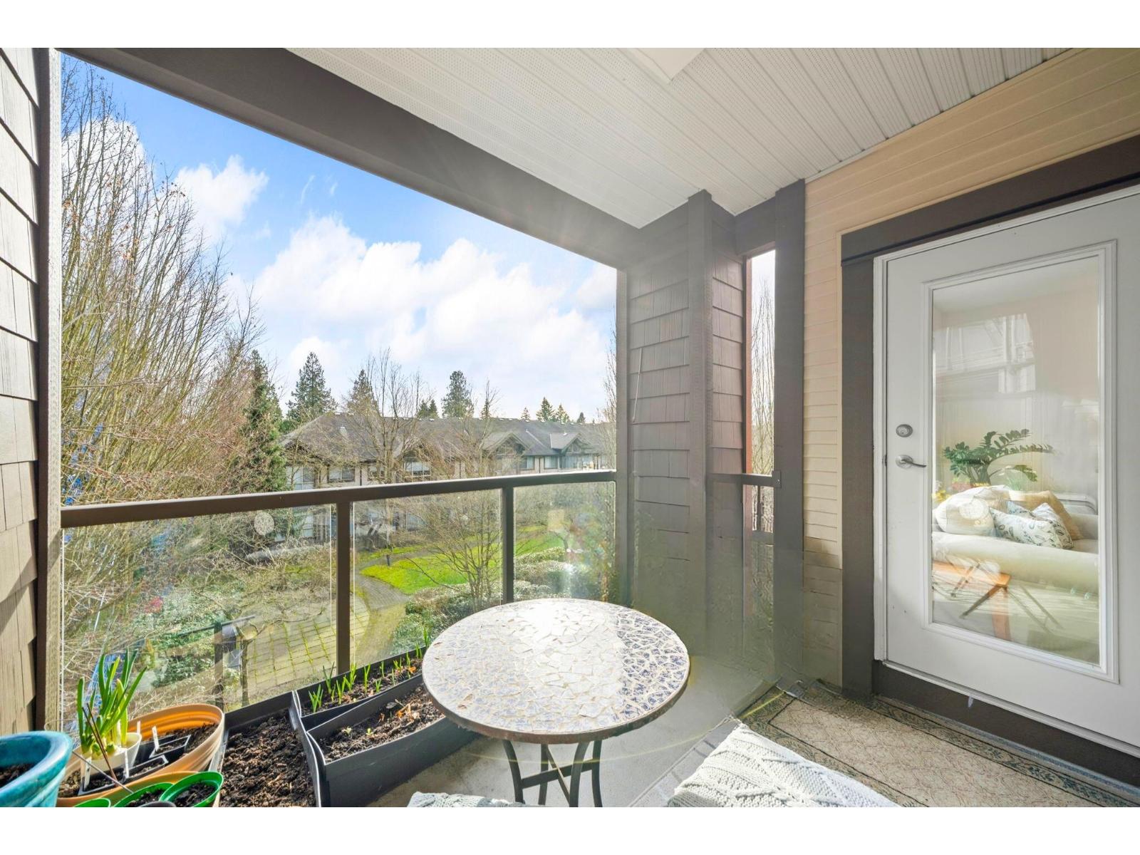 309 15388 101 Avenue, Surrey, British Columbia  V3R 4H1 - Photo 5 - R3088345