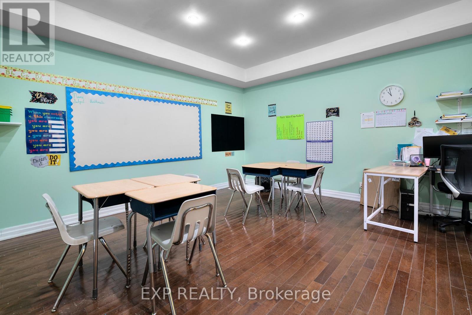 4675 Queen Street, Niagara Falls (Downtown), Ontario  L2E 2L9 - Photo 13 - X12773984