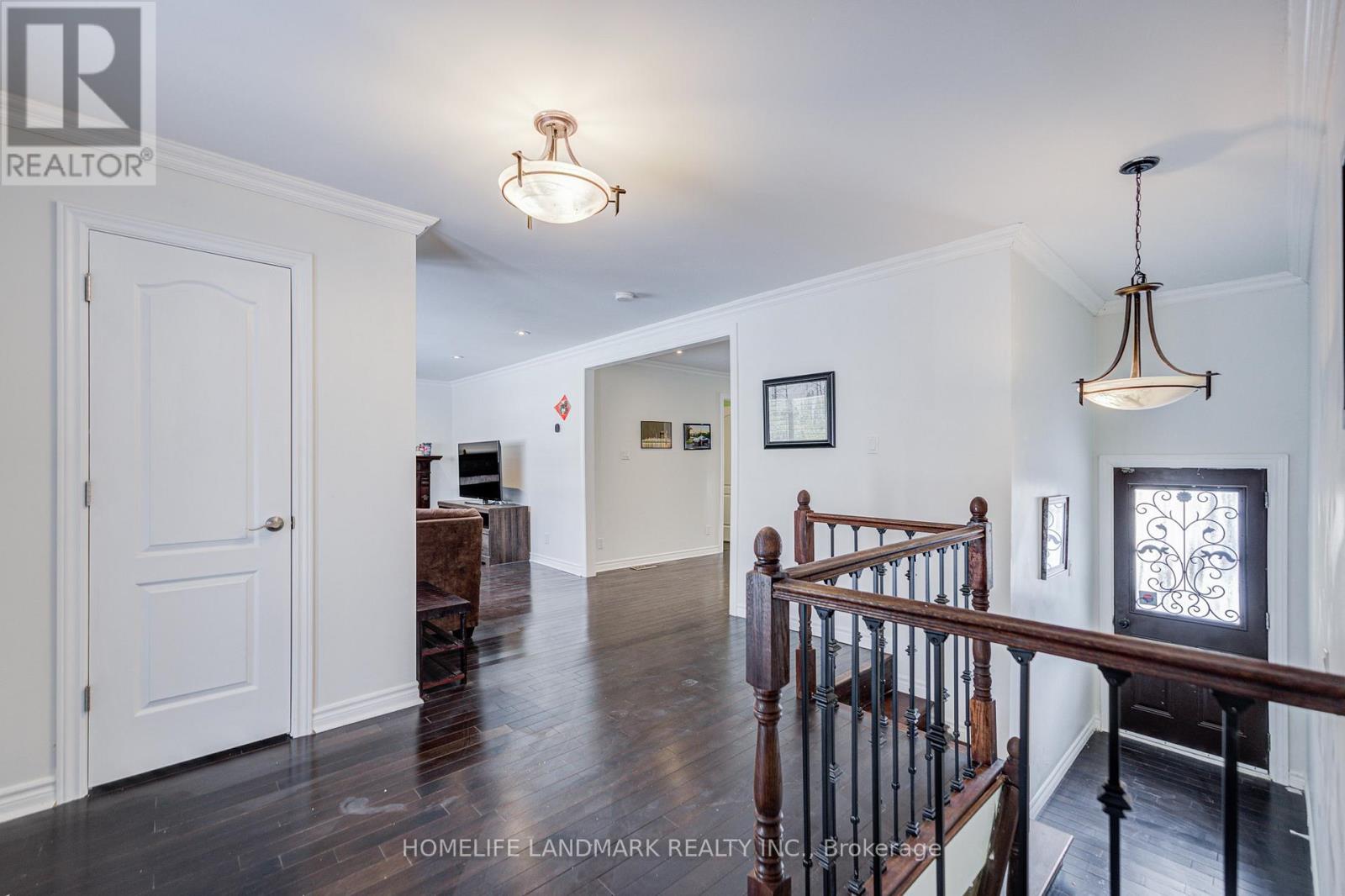 9 Shasta Drive, Vaughan, Ontario  L4J 1Z6 - Photo 7 - N12774000