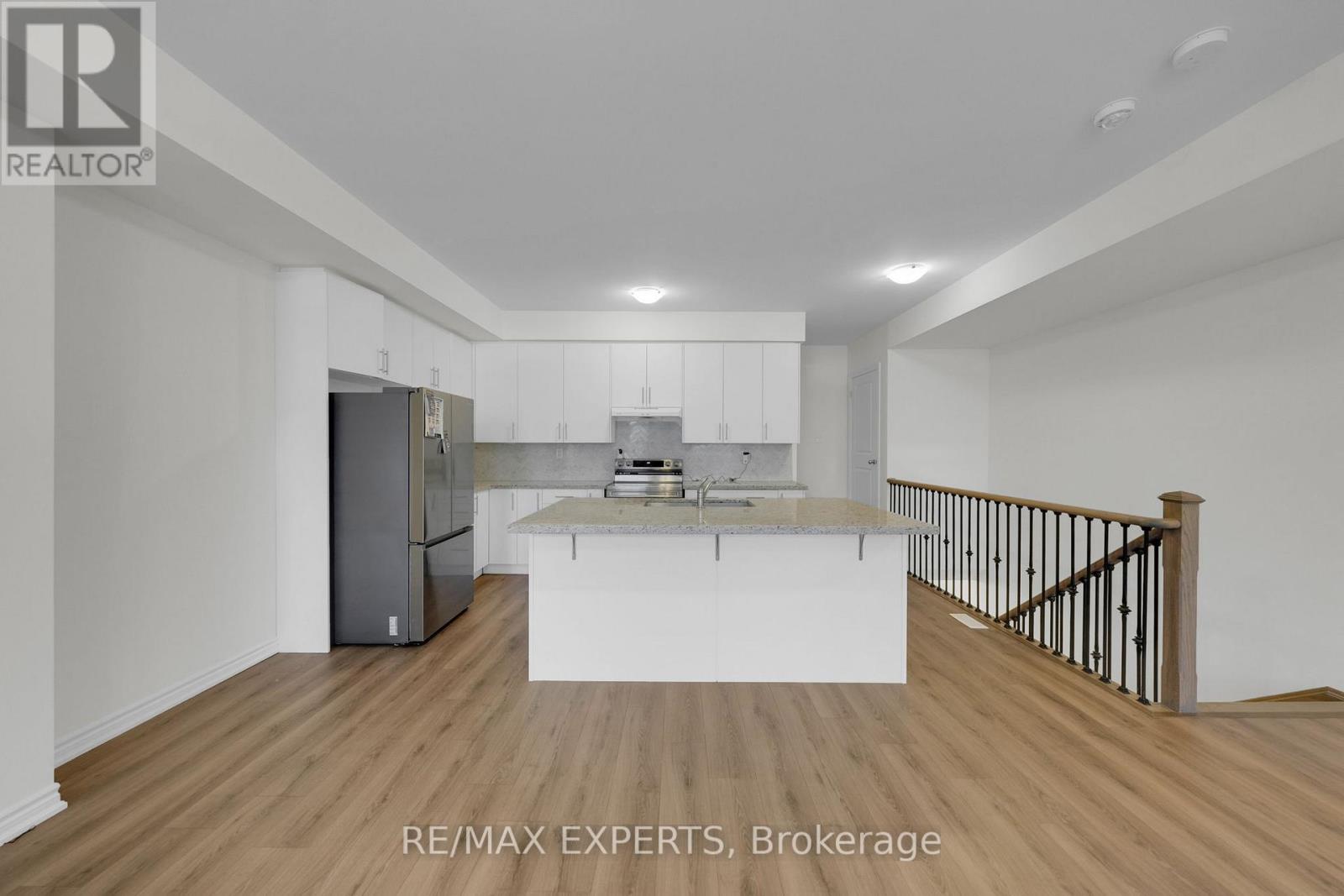 16 Griffith Street, Aurora, Ontario  L4G 7B6 - Photo 11 - N12774006