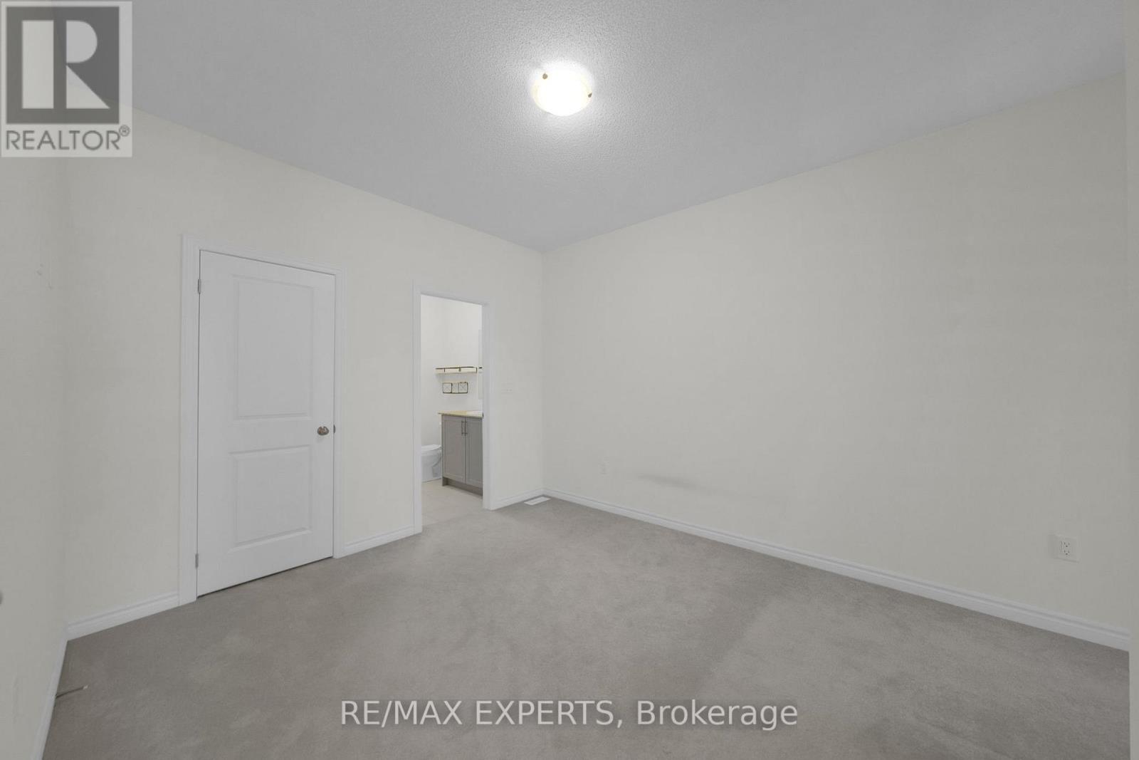 16 Griffith Street, Aurora, Ontario  L4G 7B6 - Photo 24 - N12774006