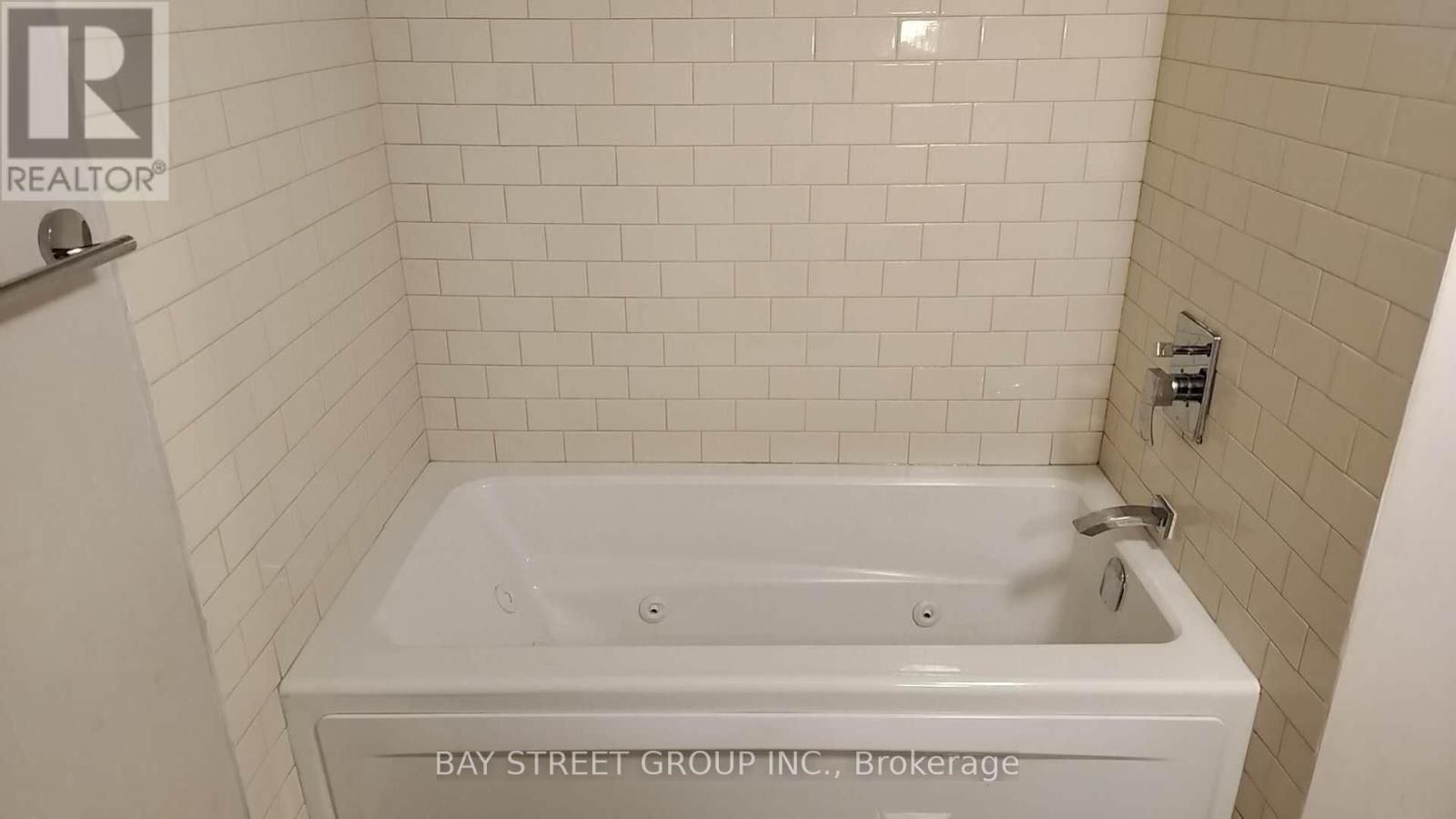 Ph 01 - 117 Gerrard Street E, Toronto, Ontario  M5B 2L4 - Photo 23 - C12768946