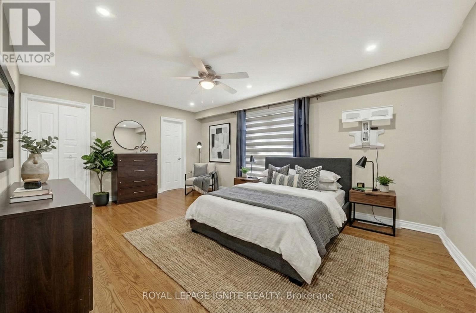 2537 Annelyn Court, Mississauga, Ontario  L5C 2Z7 - Photo 13 - W12773978