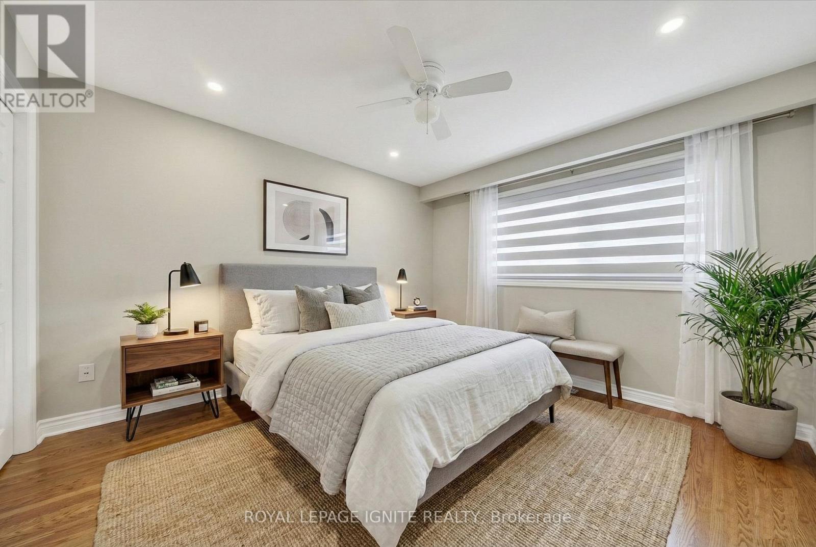 2537 Annelyn Court, Mississauga, Ontario  L5C 2Z7 - Photo 14 - W12773978