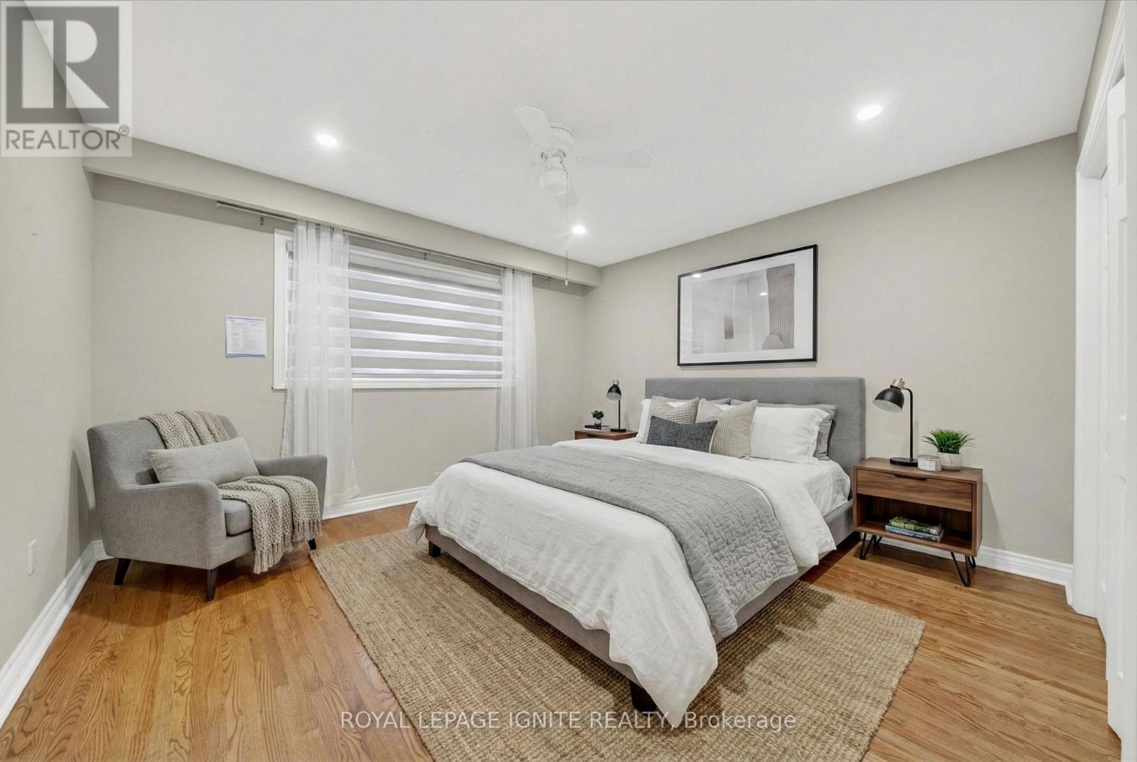 2537 Annelyn Court, Mississauga, Ontario  L5C 2Z7 - Photo 17 - W12773978