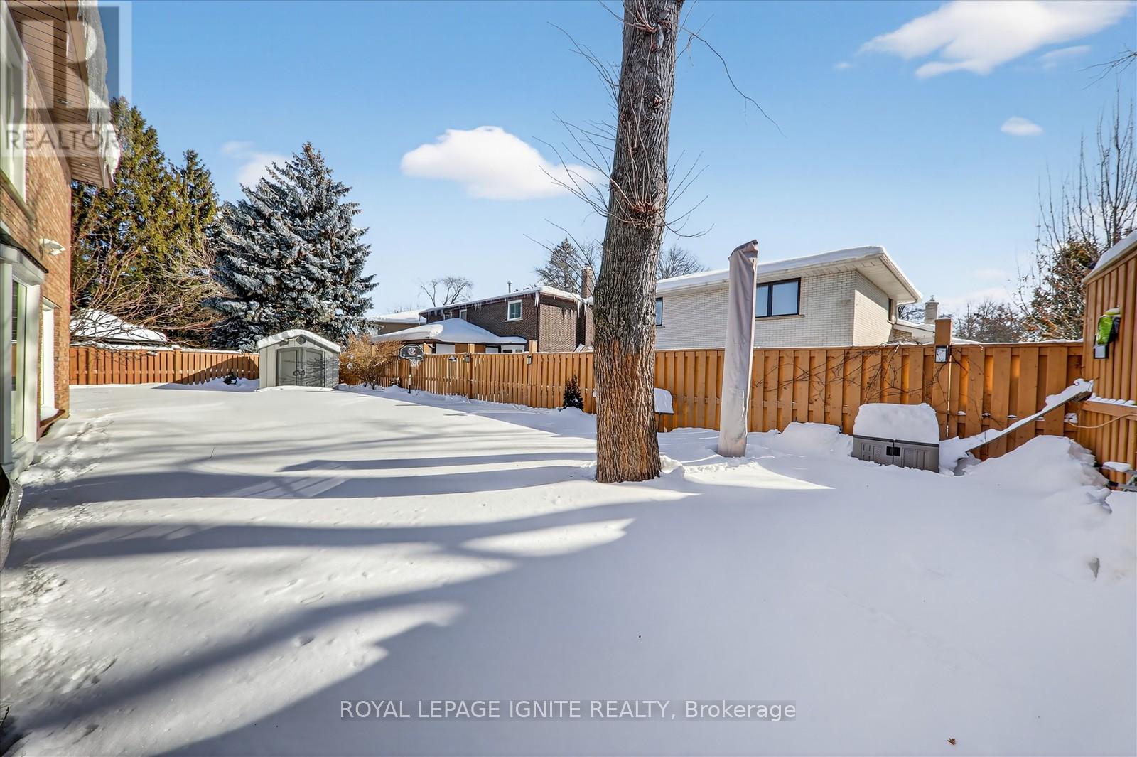 2537 Annelyn Court, Mississauga, Ontario  L5C 2Z7 - Photo 22 - W12773978