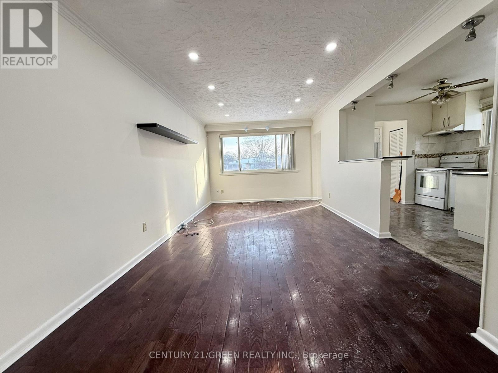 Upper - 40 Sanford Crescent, Brampton, Ontario  L6X 2C3 - Photo 11 - W12773986